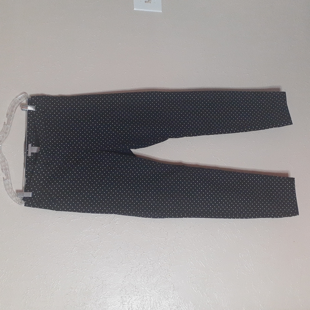 H&M womens pants US 24 Black/white straight leg (stretchy) beautiful
